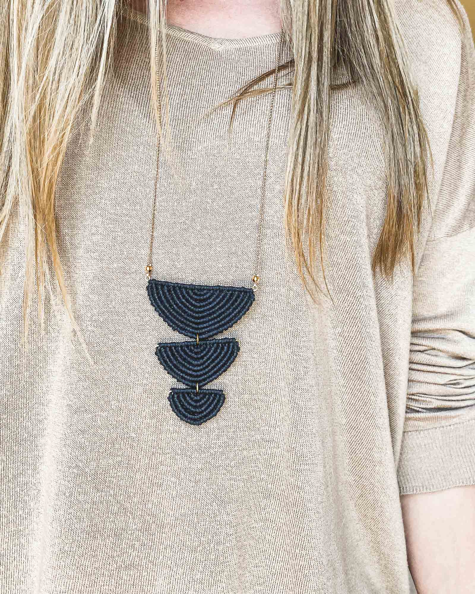 susie macrame necklace